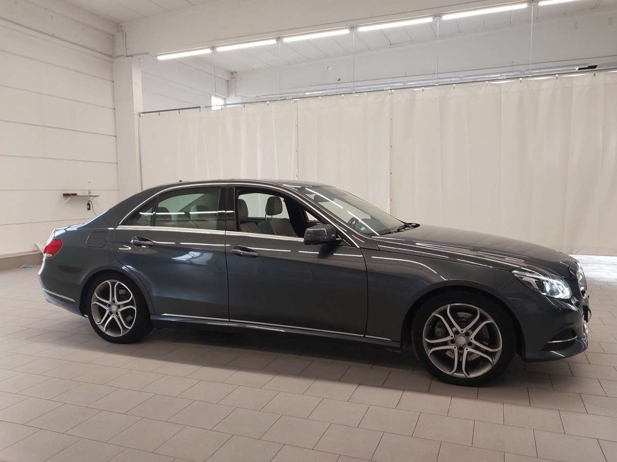 Mercedes-Benz E 350 – Bild 2 von 12