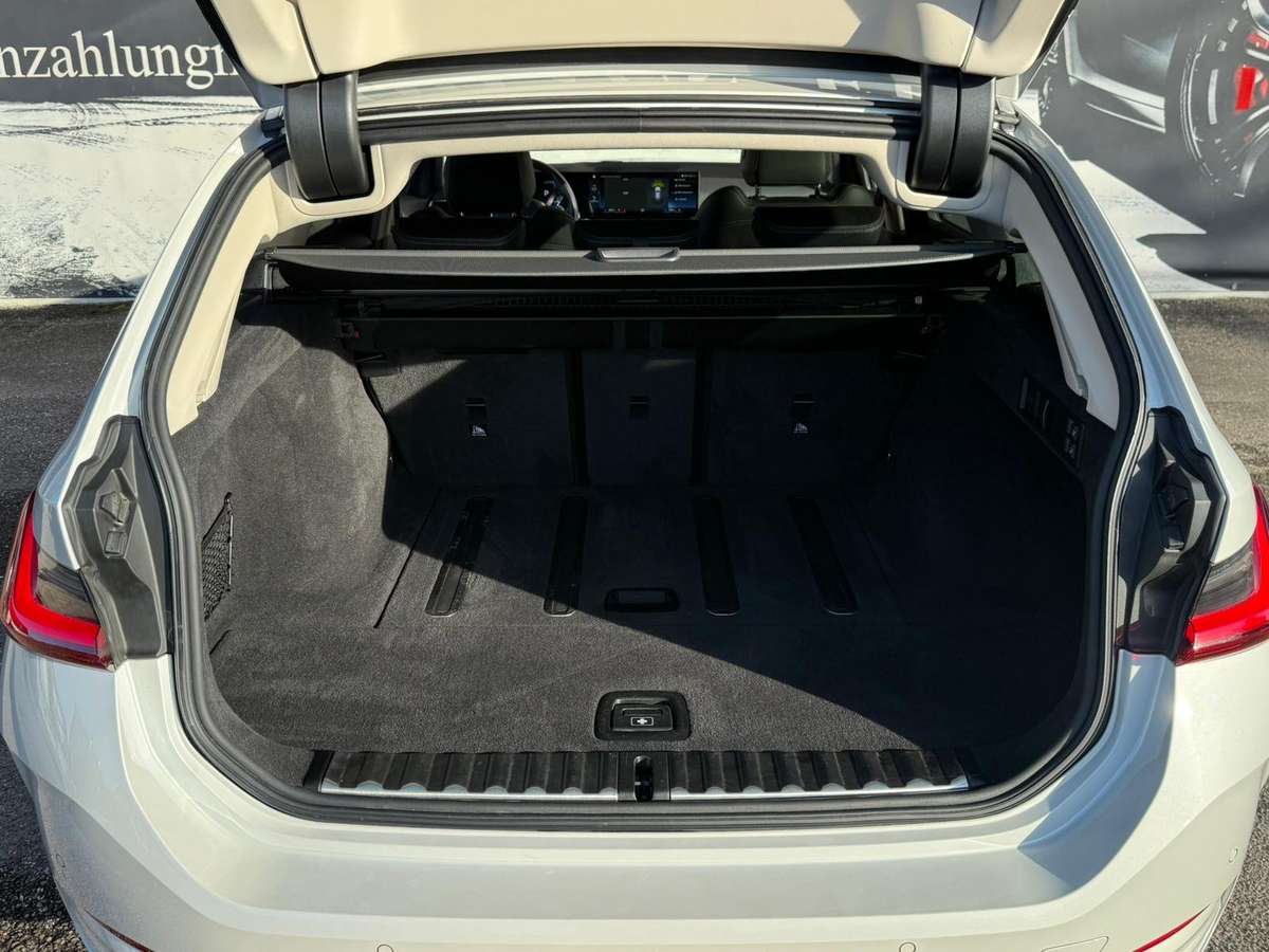 BMW 320 – Bild 17 von 33