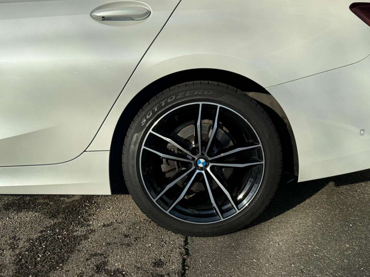 BMW 320 – Bild 19 von 33
