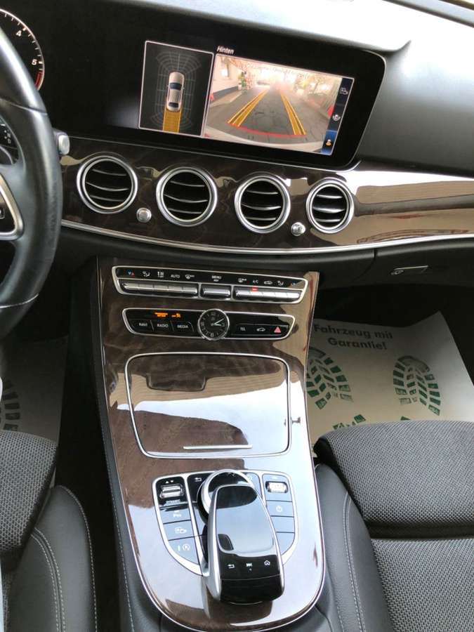 Mercedes-Benz E 300 – Bild 6 von 14