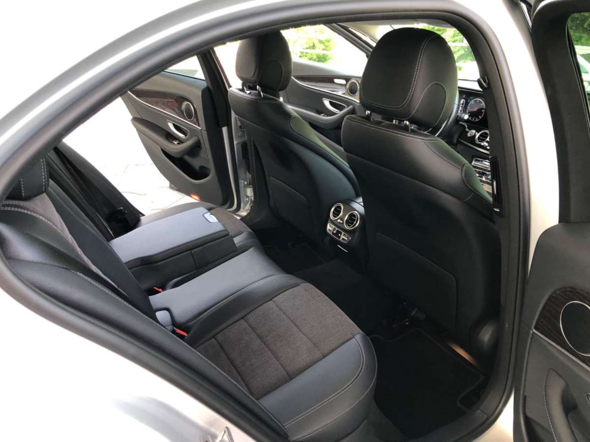 Mercedes-Benz E 300 – Bild 12 von 14