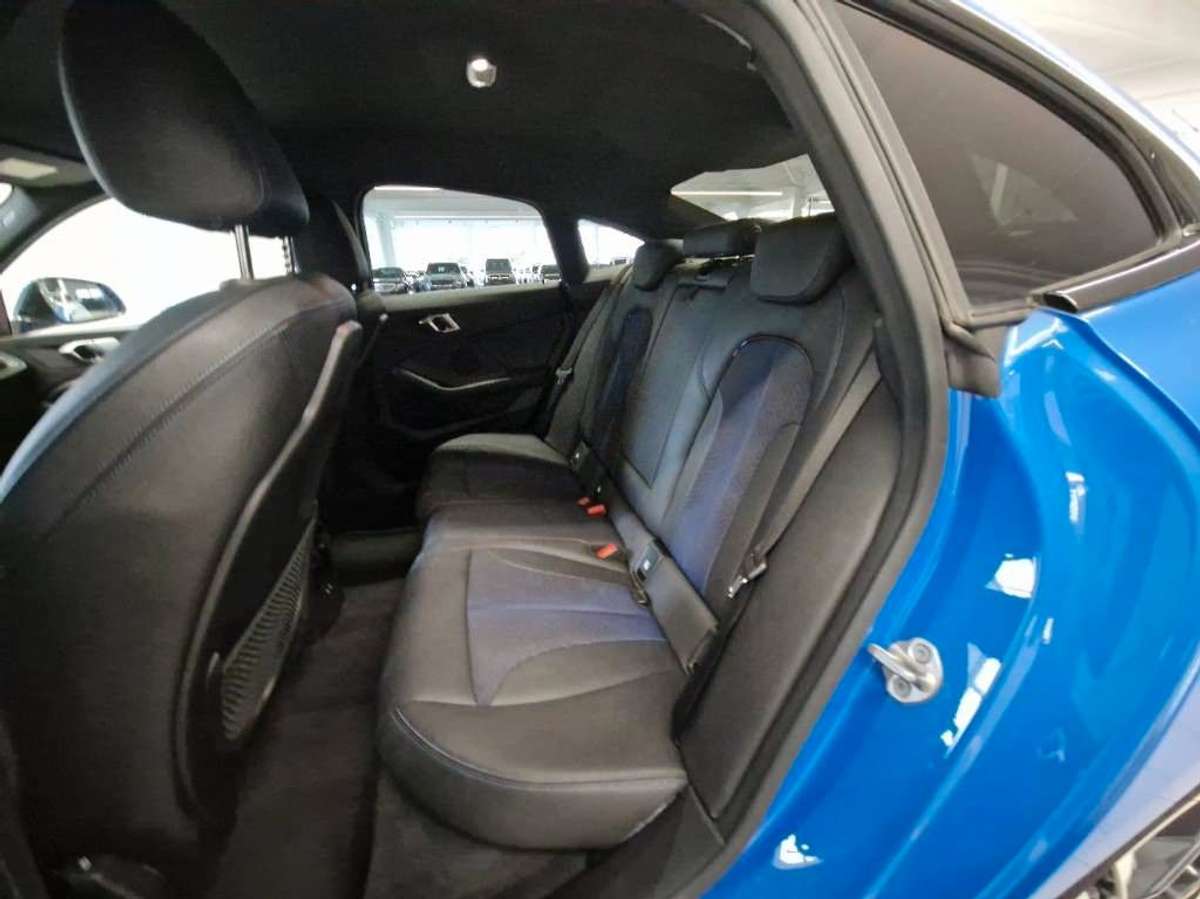 BMW 218 – Bild 13 von 15