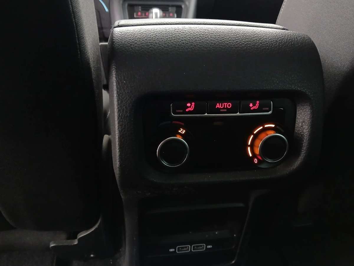 Volkswagen Sharan – Bild 8 von 11