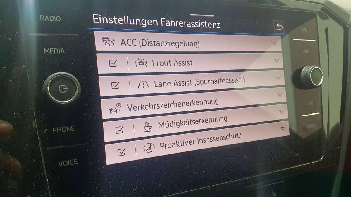 Volkswagen Passat Variant – Bild 6 von 19