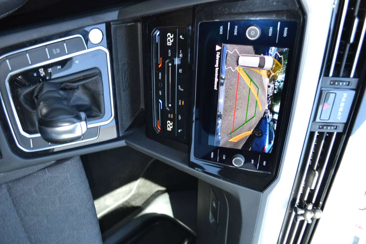 Volkswagen Passat Variant – Bild 9 von 19