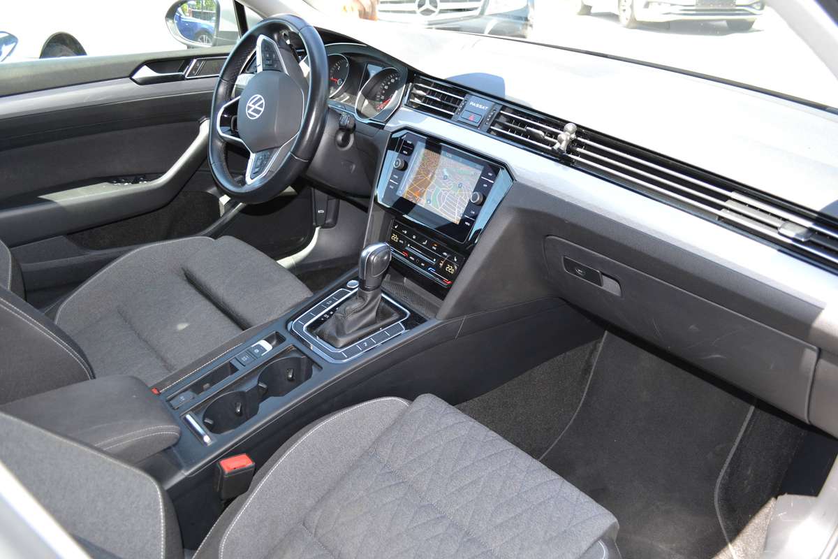 Volkswagen Passat Variant – Bild 10 von 19